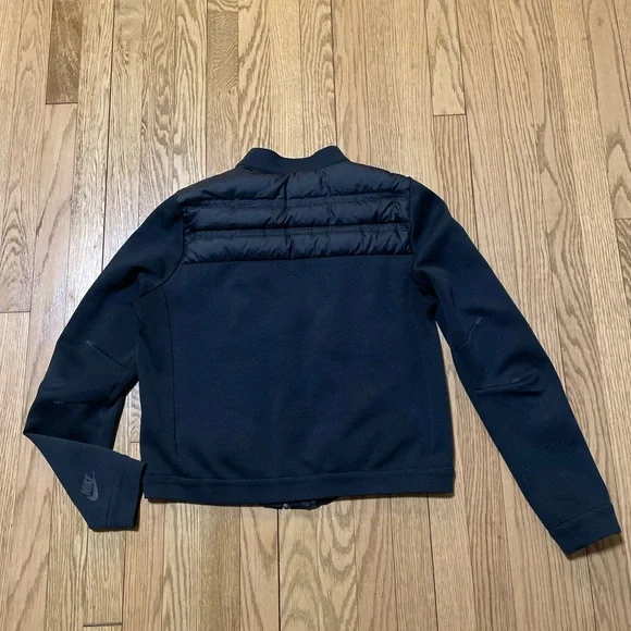 NIKE Women’s Jacket Aeroloft 800 Tech Fleece Bomber - Picture 10 of 14